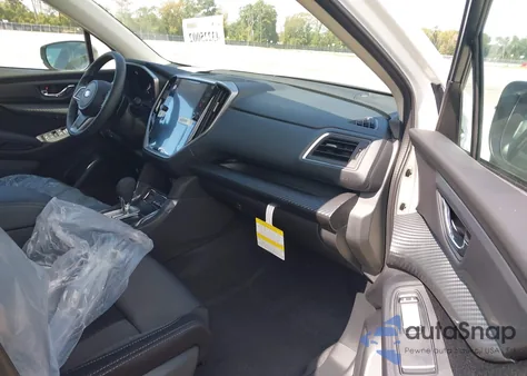 2025 Subaru Ascent Premium 8-Passenger z USA, uszkodzony, nr VIN 4S4WMAAD0S3443378